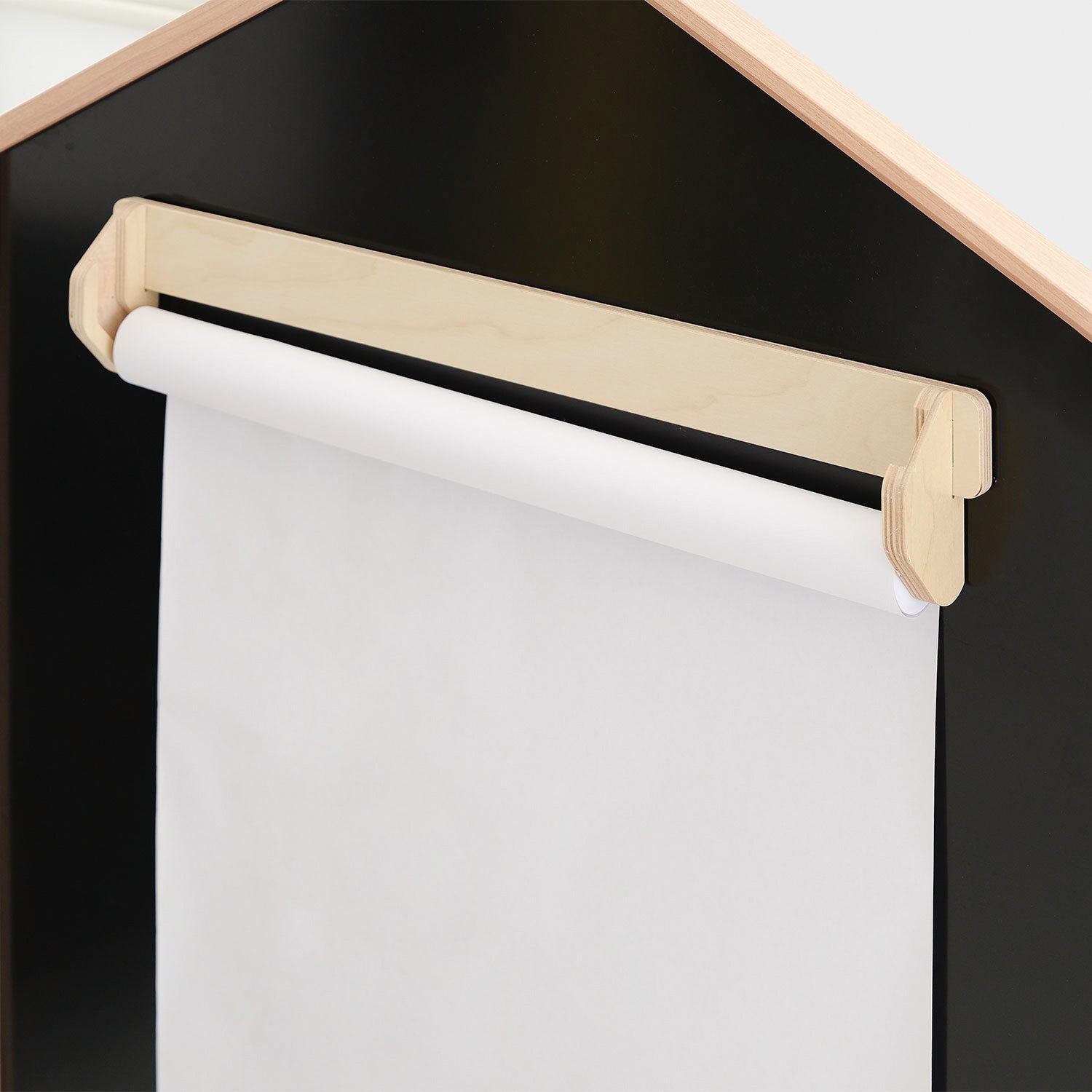 Maximize your child's creativity with the Noriter Roll Paper Holder Set B. Easy to attach to magnetic boards, this sturdy holder is perfect for endless drawing and art sessions. Shop premium kids' art accessories today.